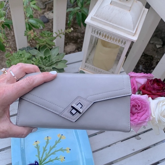 DHARA Multi Function Wallet - Picture 5 of 9